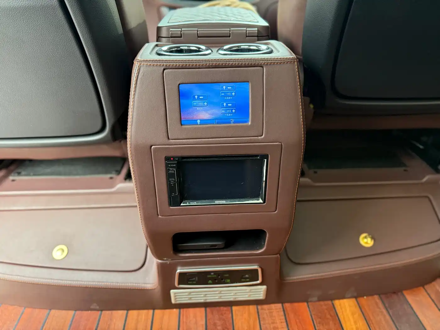 Mercedes-Benz Vito 2018 2.0T Business China V фото 18