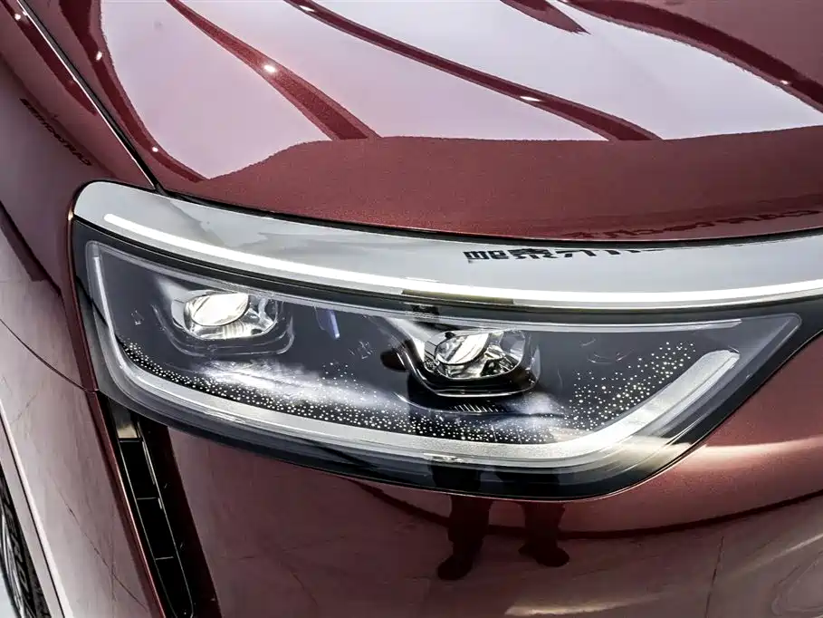 AITO Wenjie AITO M8 2025 Extended Range Ultra 53.4kWh 6-Seater фото 38