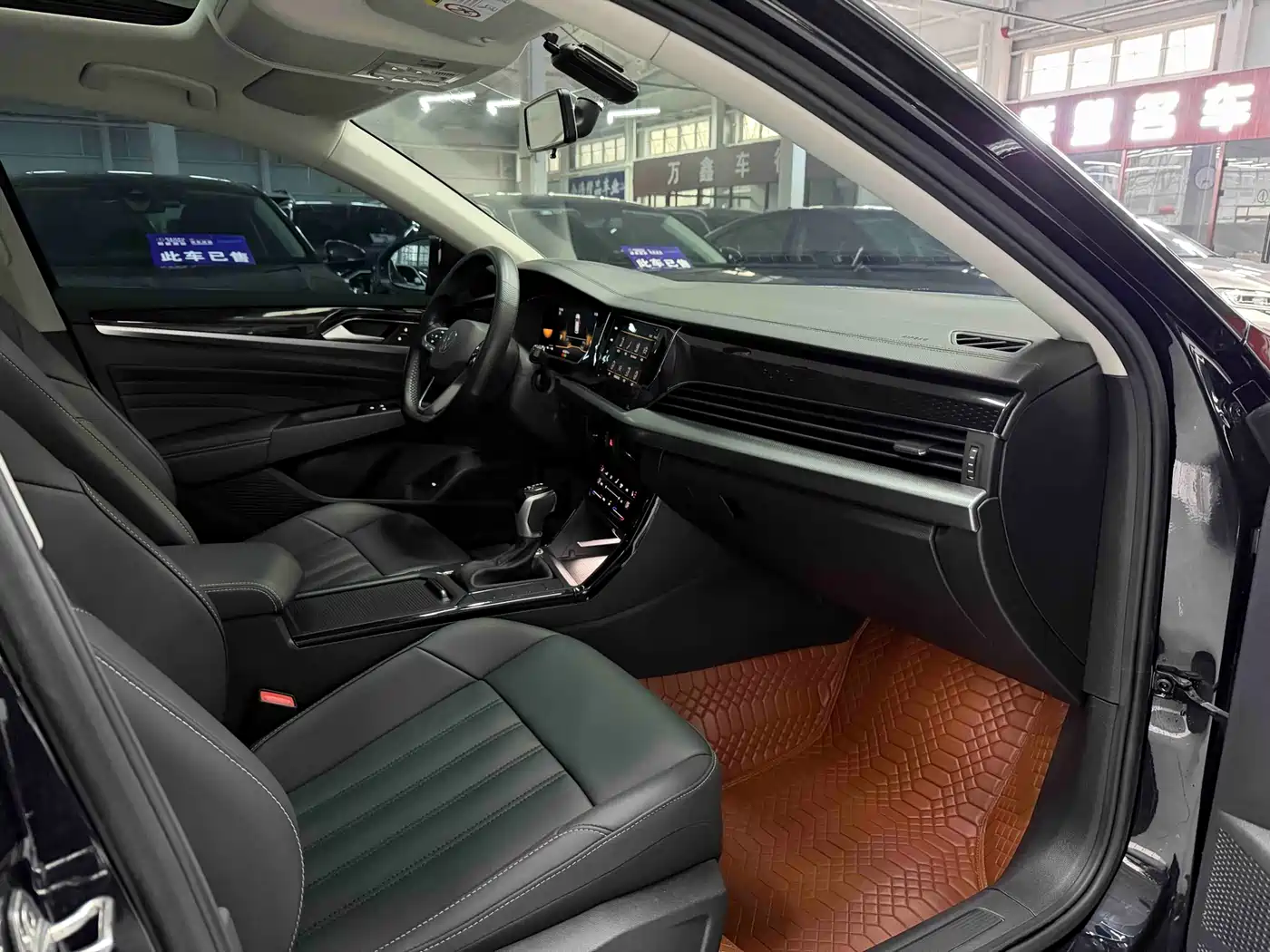Volkswagen Passat 2023 280TSI Starlight Elite Edition фото 16