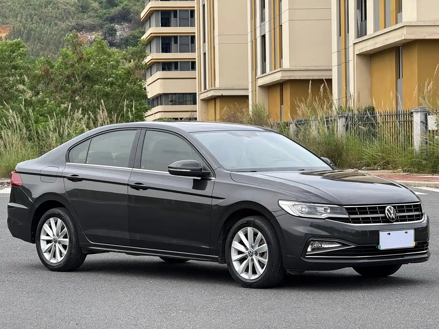 VOLKSWAGEN BORA