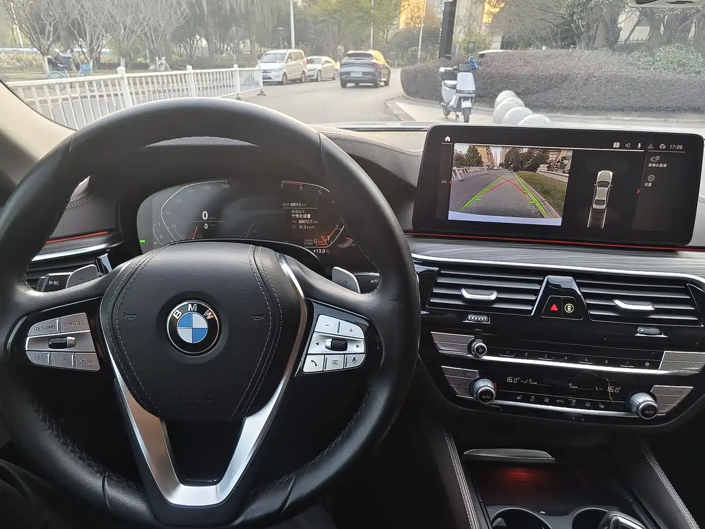 BMW 5 Series 2022 530Li Leading Luxury Package фото 15
