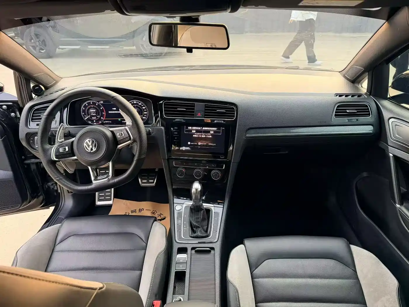 Volkswagen Golf 2020 280TSI DSG R-Line фото 6
