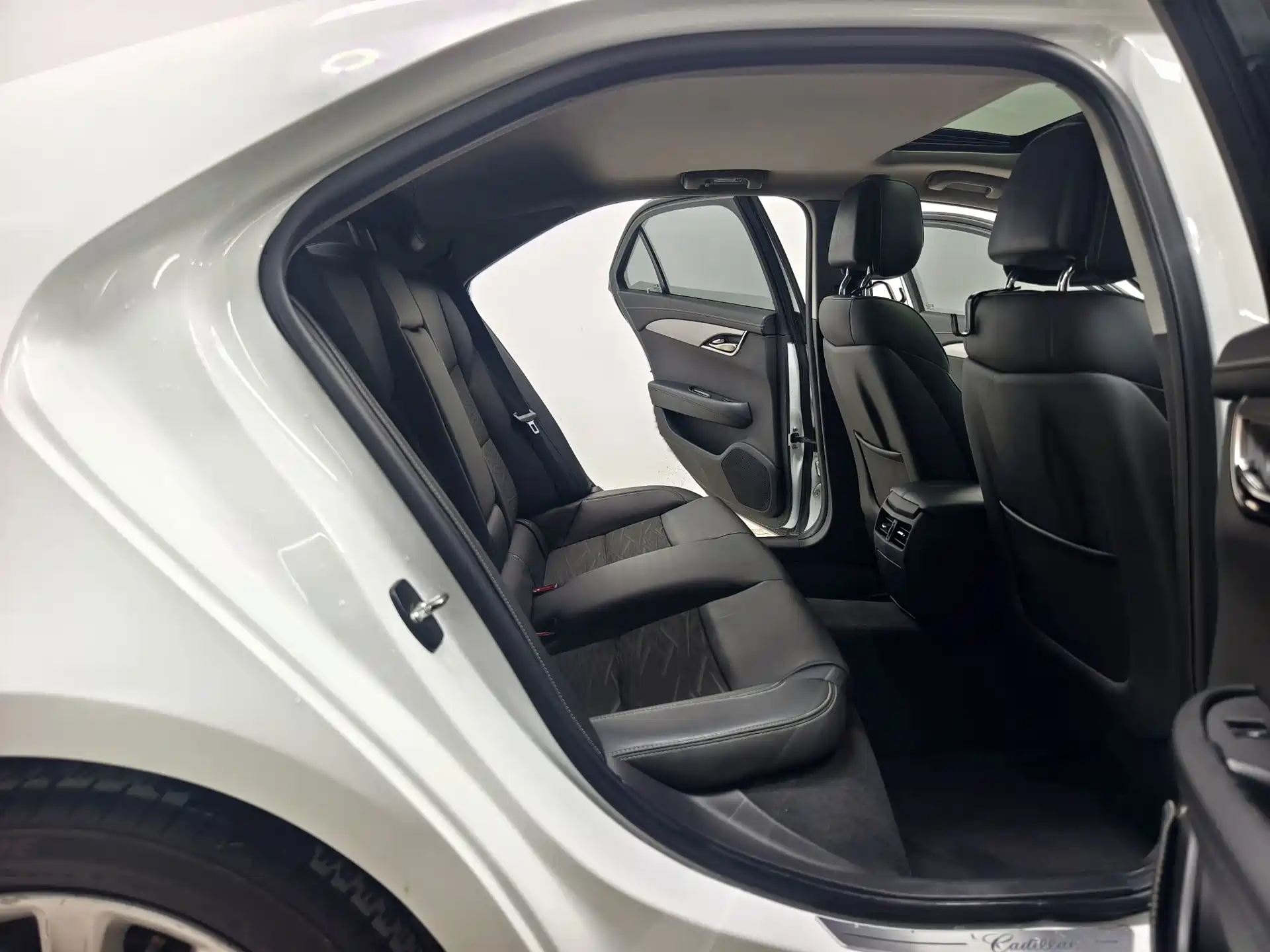 Photo 16 - Cadillac ATS-L