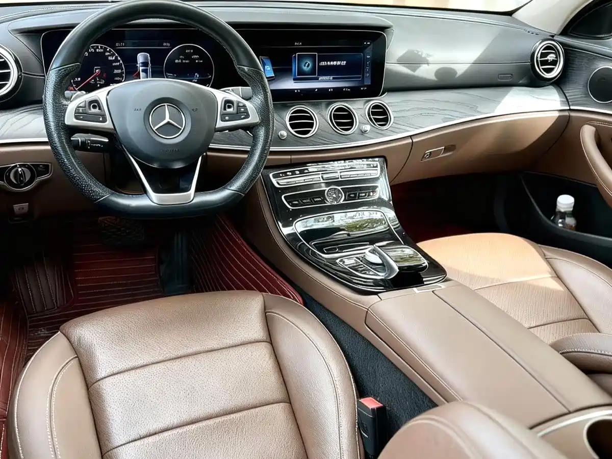 Mercedes-Benz E-Class 2016 E 300 L Sport Fashion Type фото 8
