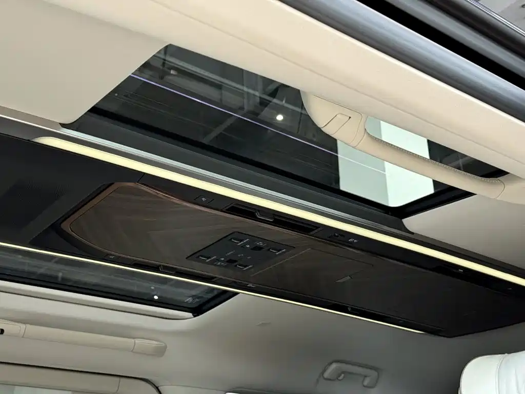 Lexus LM 2026 2025 Model 500h Six-Seater Prestige Edition