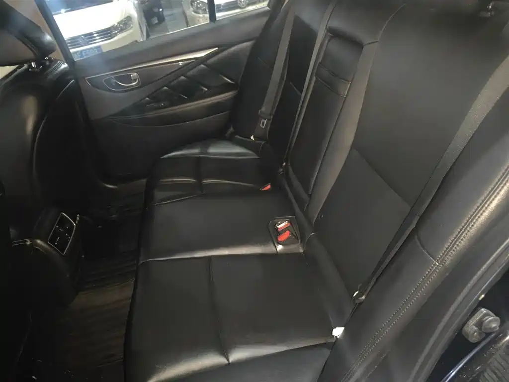 Infiniti Q50L 2018 2018 2.0T Comfort (China VI)