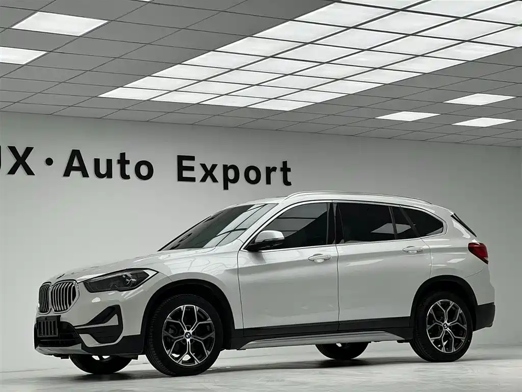 BMW X1 2022 sDrive20Li Fashion фото 6