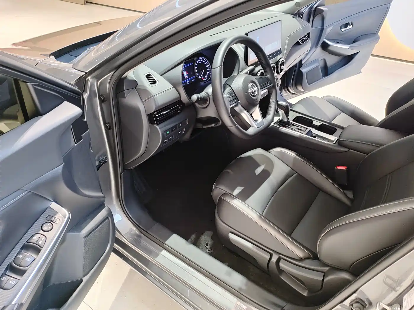 Nissan SYLPHY, миниатюра 9