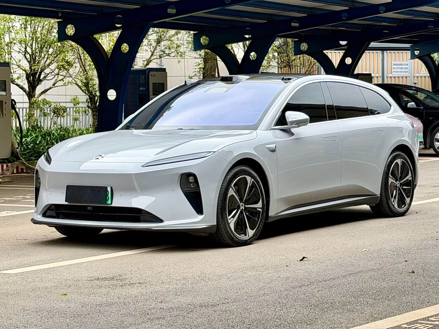 NIO ET5T