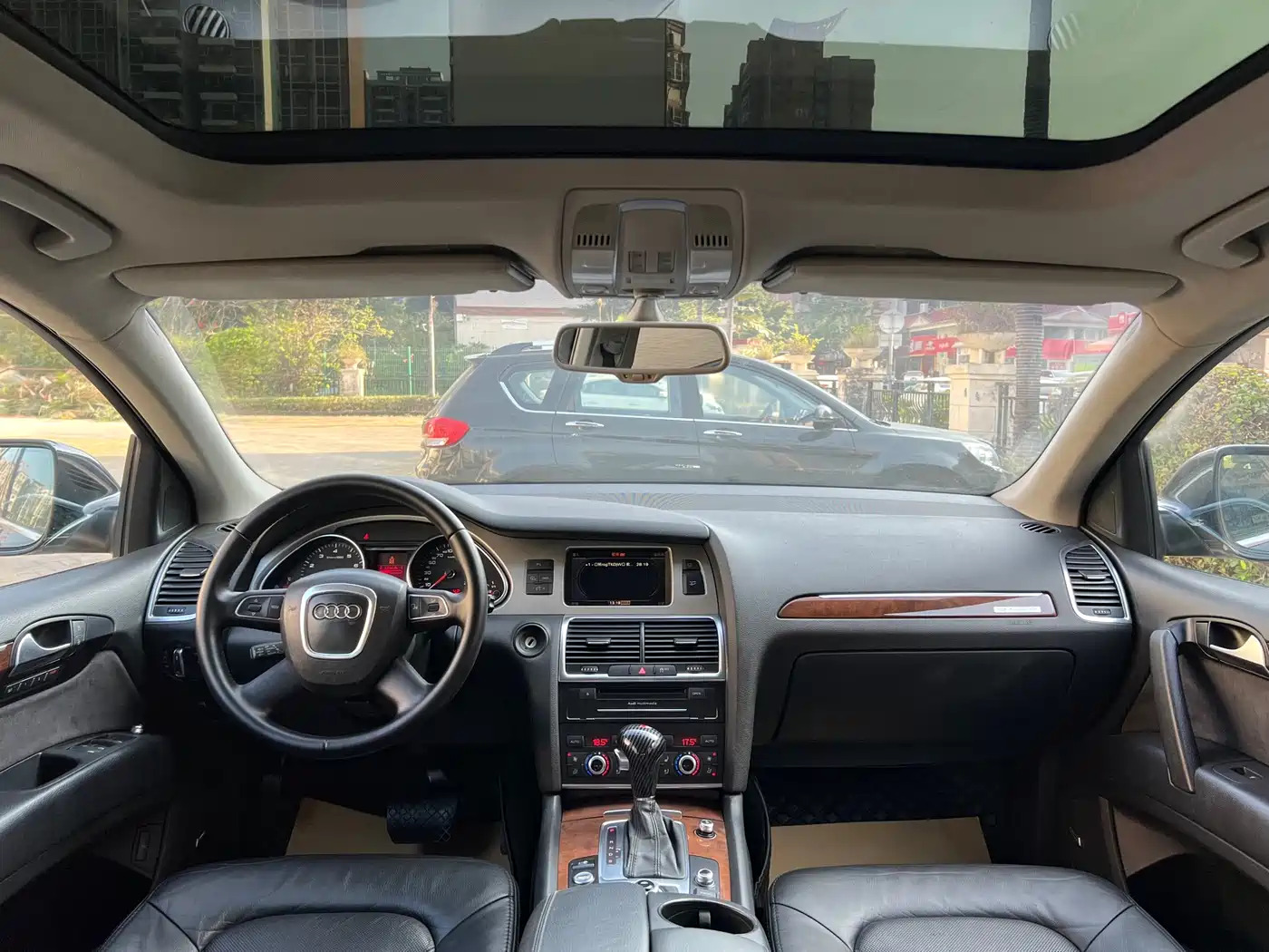 Audi Q7 2011 3.0 TFSI Progressive (200kW) фото 13