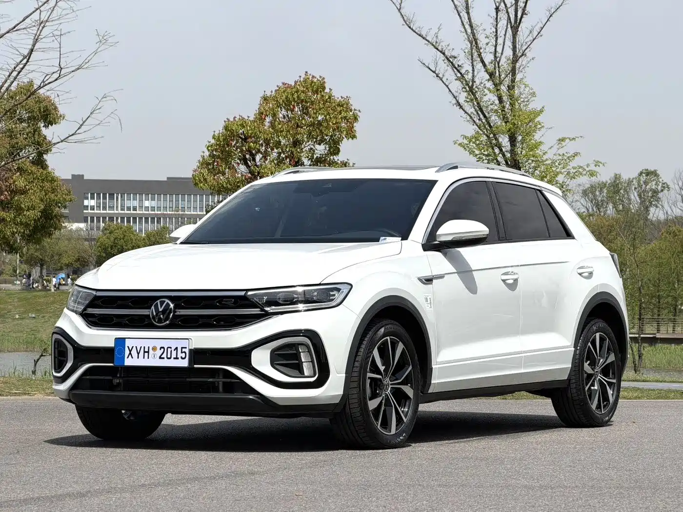Volkswagen T-ROC 2023 300TSI DSG 2WD Dawn Edition