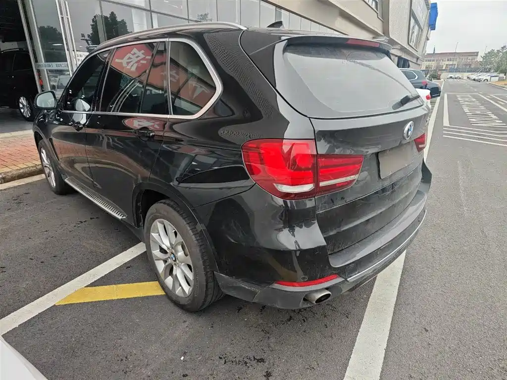 BMW X5 (Import) 2018 xDrive28i фото 5