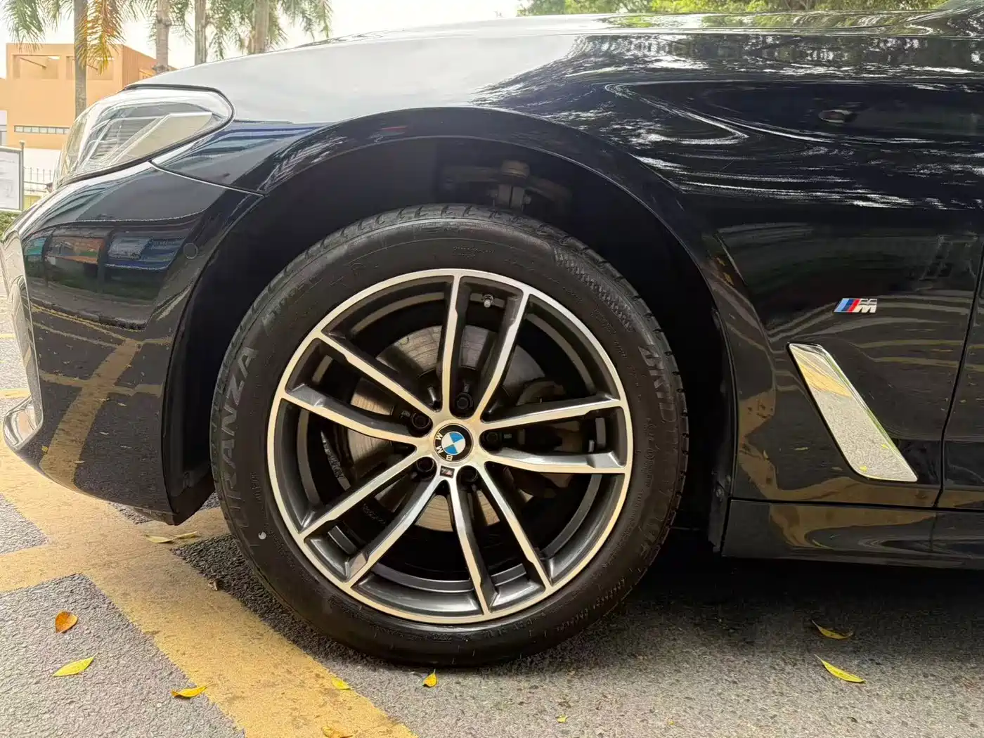 BMW 5 Series 2022 Model Second Facelift 525Li M Sport Package фото 4