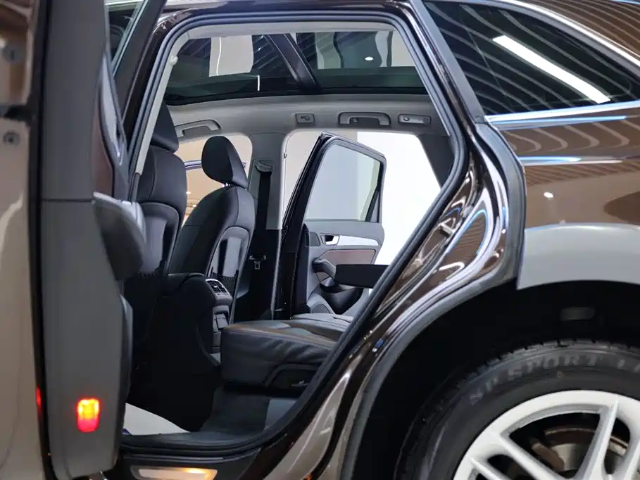 Audi Q5 2017 Plus 40 TFSI Technology фото 28