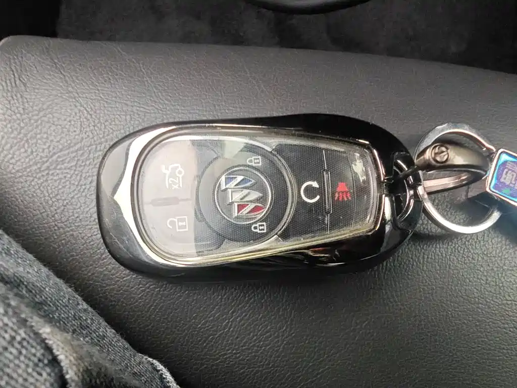 BUICK LACROSSE