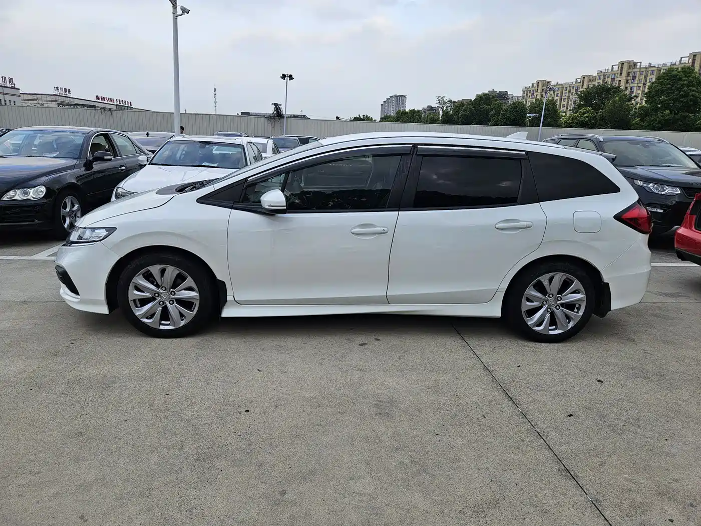 Photo 4 - Honda Jade