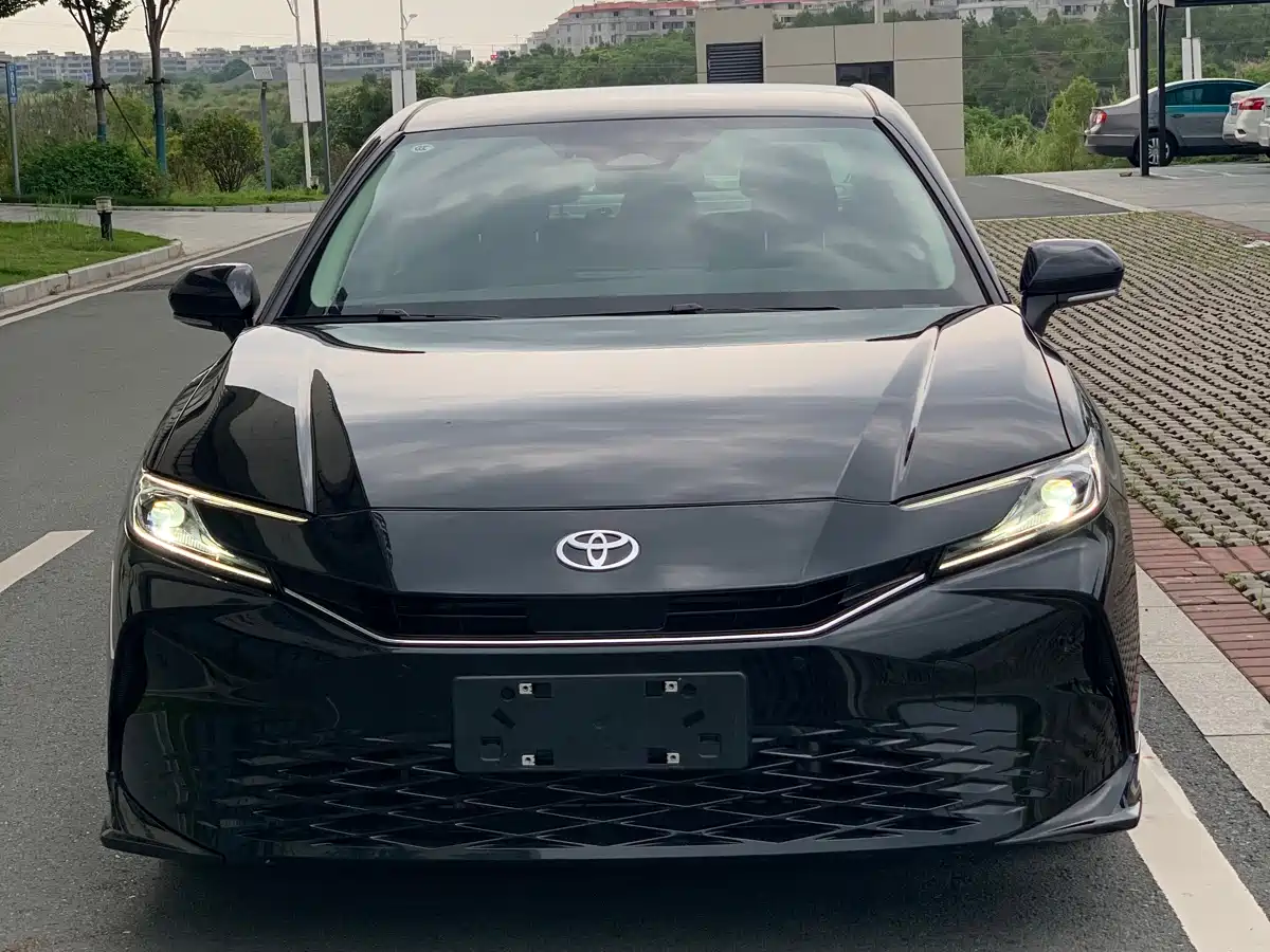 Toyota Camry 2024 2.0G Premium Edition фото 3