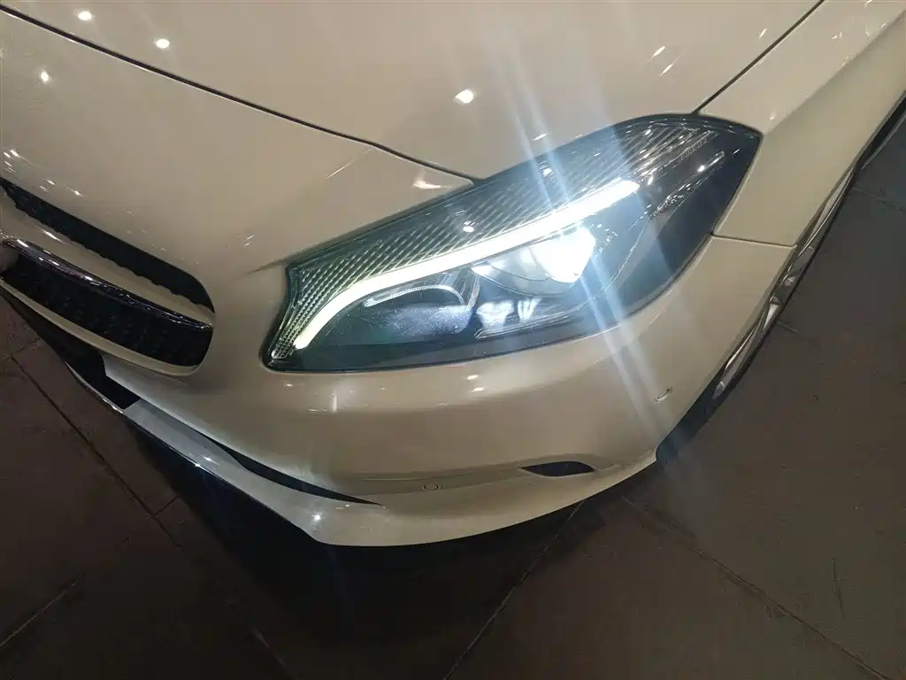Mercedes-Benz A-Class (Import) 2017 Facelift A 200 Dynamic фото 15
