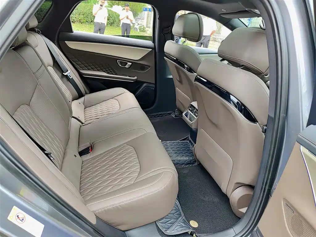 BYD Han 2024 DM-i Glory Edition 121KM Honor фото 11