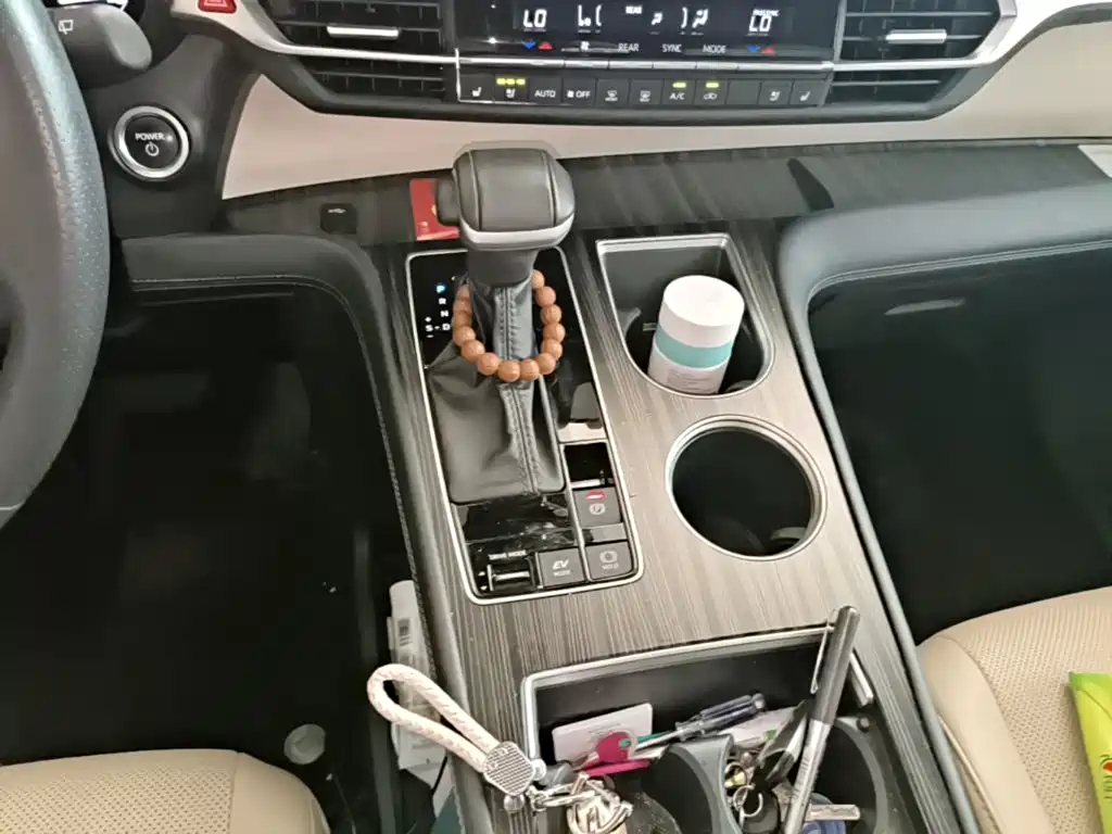 Toyota Sienna 2025 2024 2.5L Hybrid 4WD Premium Edition