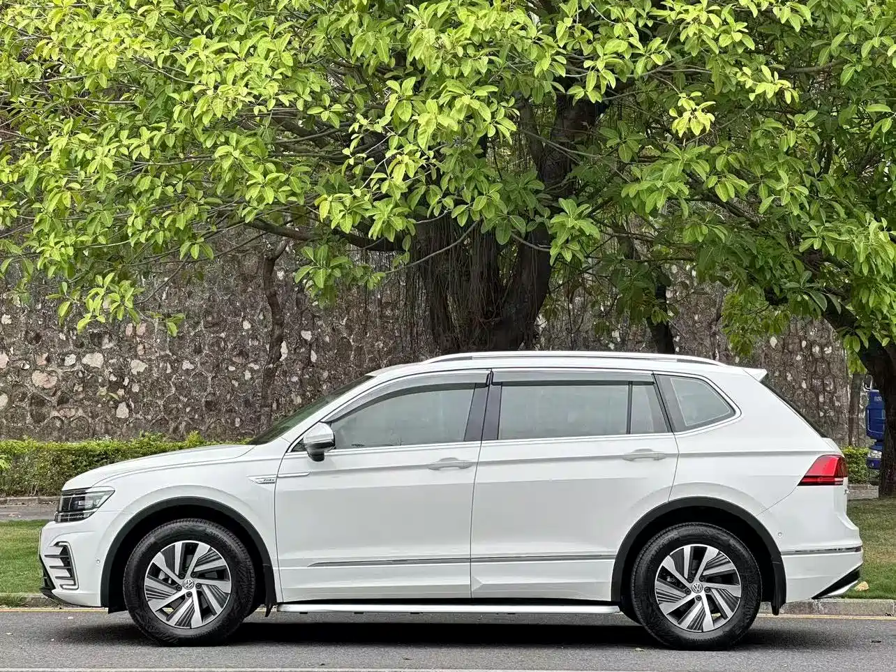 Volkswagen Tiguan L PHEV 2020 430PHEV Plug-in Hybrid Flagship Edition фото 18