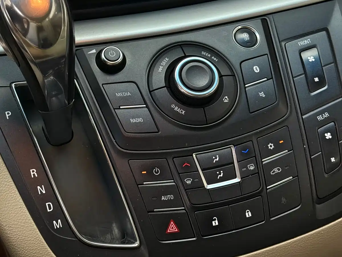 Buick GL8 2018 28T Luxury Model China VI фото 12