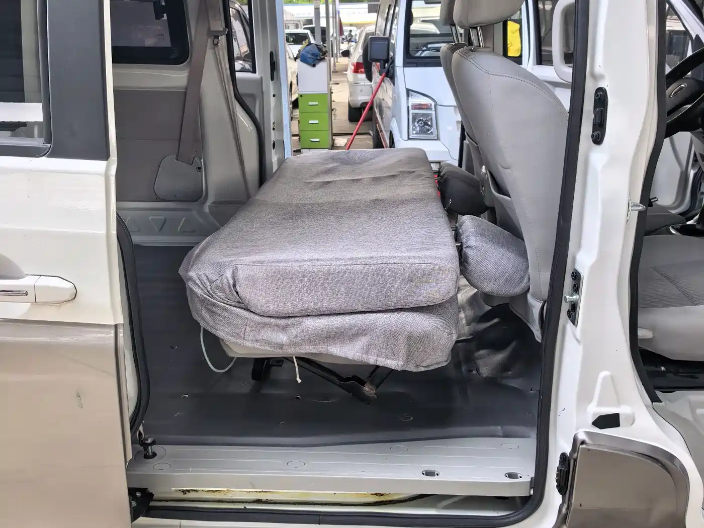 Jinbei New Hiace S 2022 2021 1.5L Business Central Air-conditioned Passenger Vehicle China VI SWC15M