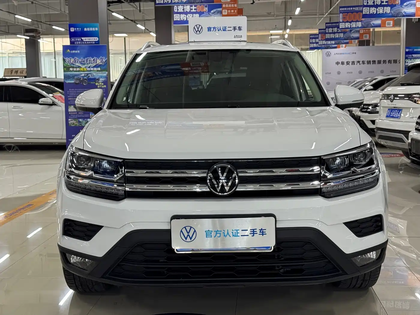Volkswagen Tharu 2022 280TSI FWD Luxury Edition фото 2