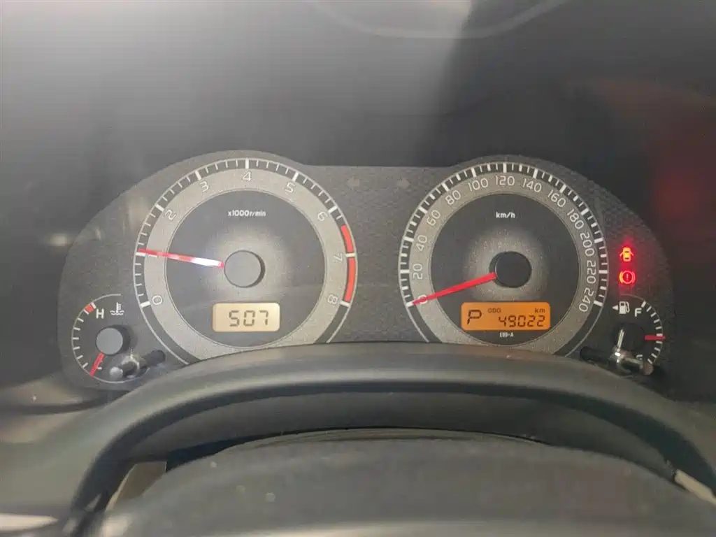 Toyota Corolla 2013 Special Edition 1.6L Auto Ultimate Cool GL фото 12
