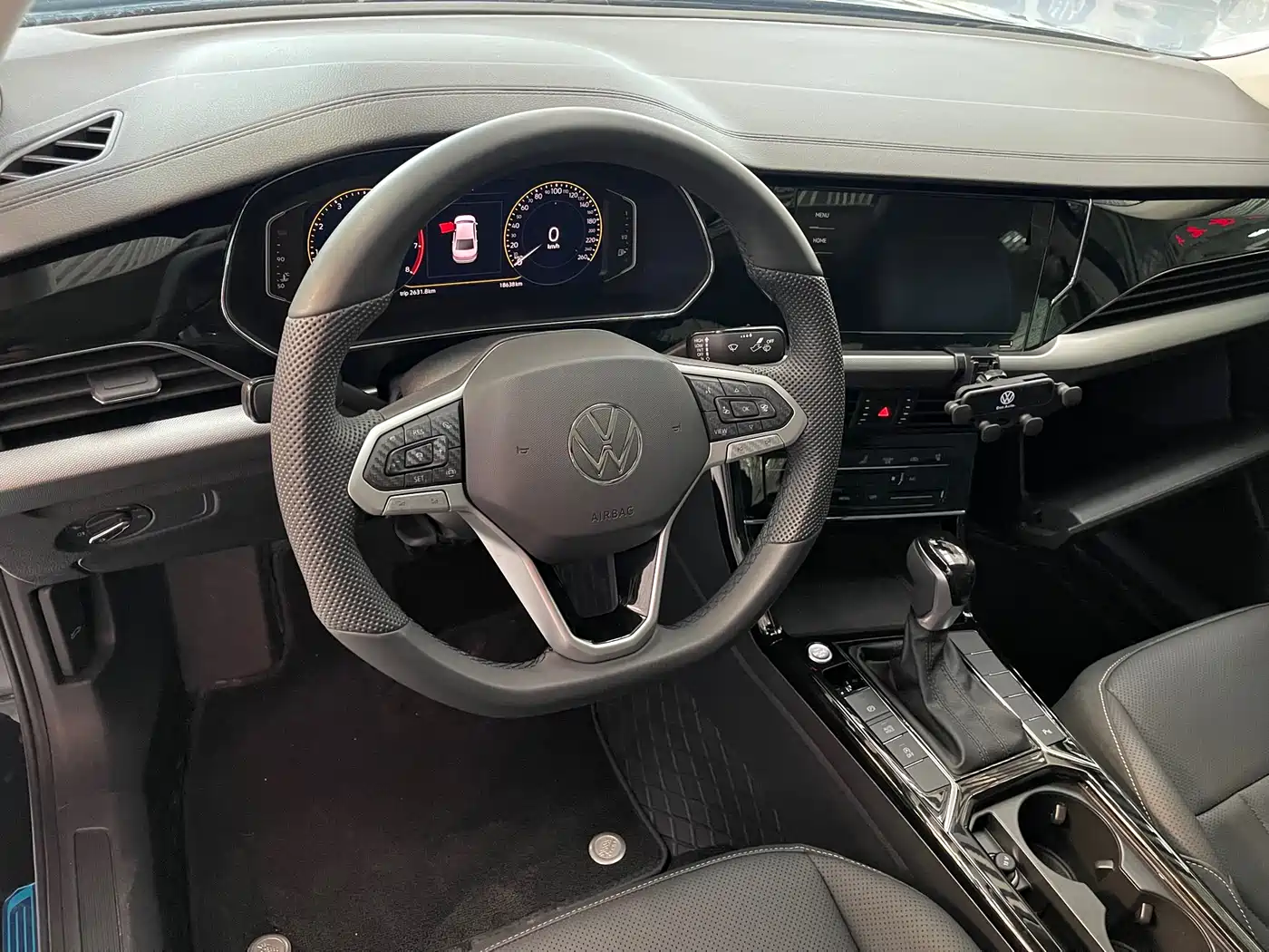 Volkswagen Passat 2025 Outstanding 380TSI Starlight Dragon Soaring Edition фото 6