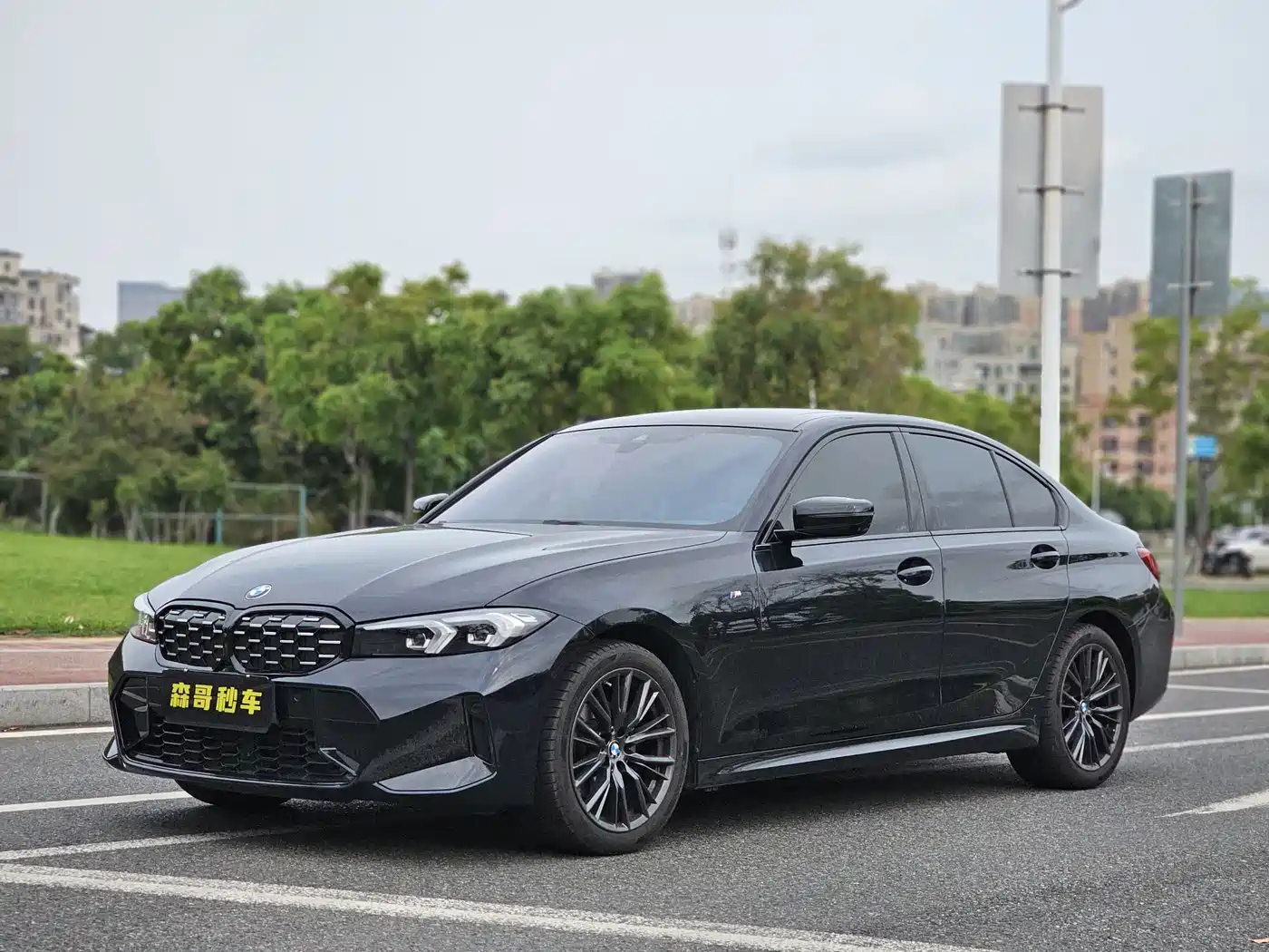 BMW 3 Series 2023 325i M Sport Black Night Package