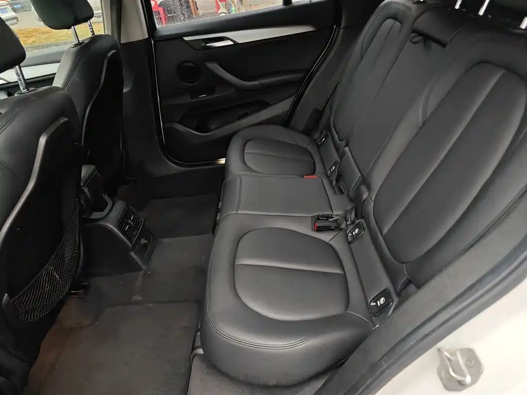 BMW X1 2016 sDrive18Li Fashion Model фото 13