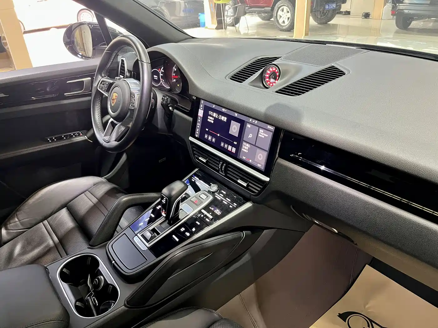 Porsche Cayenne 2018 Cayenne 3.0T фото 16