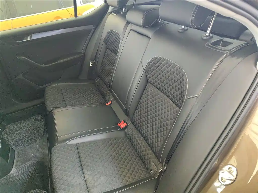 Škoda Superb 2018 TSI330 DSG Comfort Version China VI фото 17