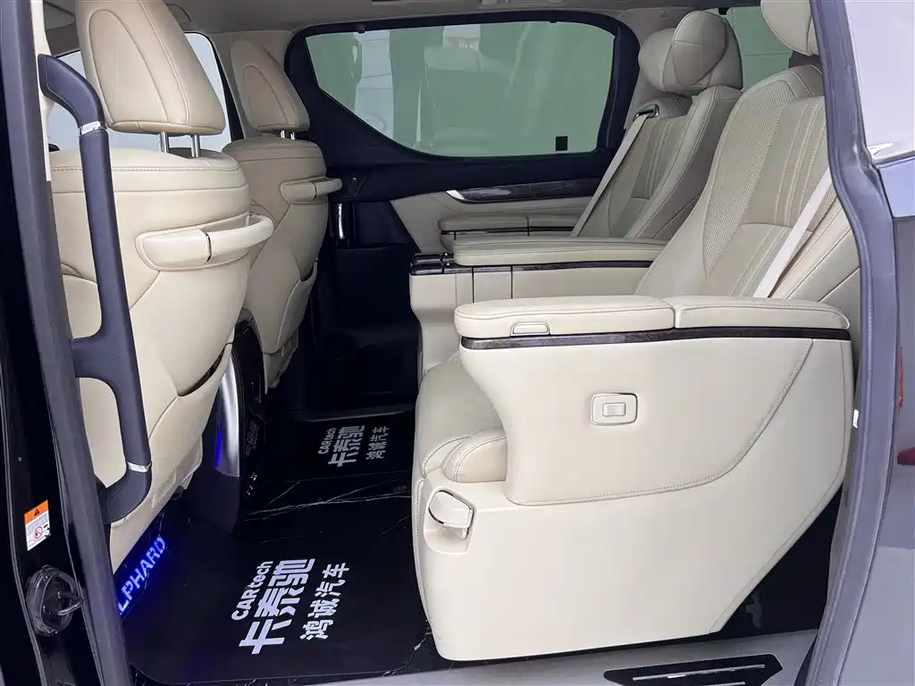Toyota Alphard 2023 Dual Hybrid 2.5L Ultimate Gold Edition фото 20
