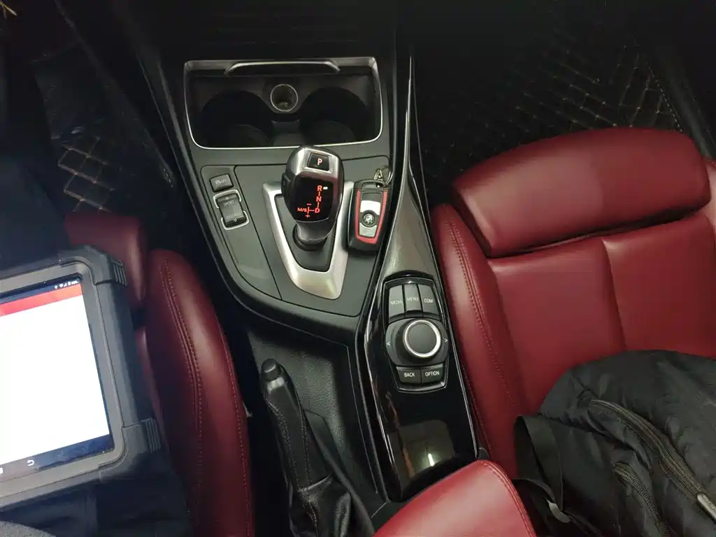 BMW 1 Series (Import) 2018 118i Sport Design Package фото 14