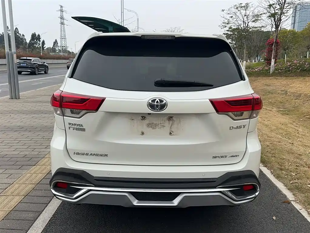 Toyota Highlander 2018 2.0T 4WD Luxury 7-seater (China V) фото 4