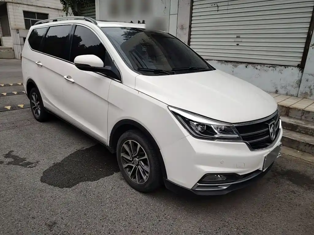 Фото 4 - Baojun 730