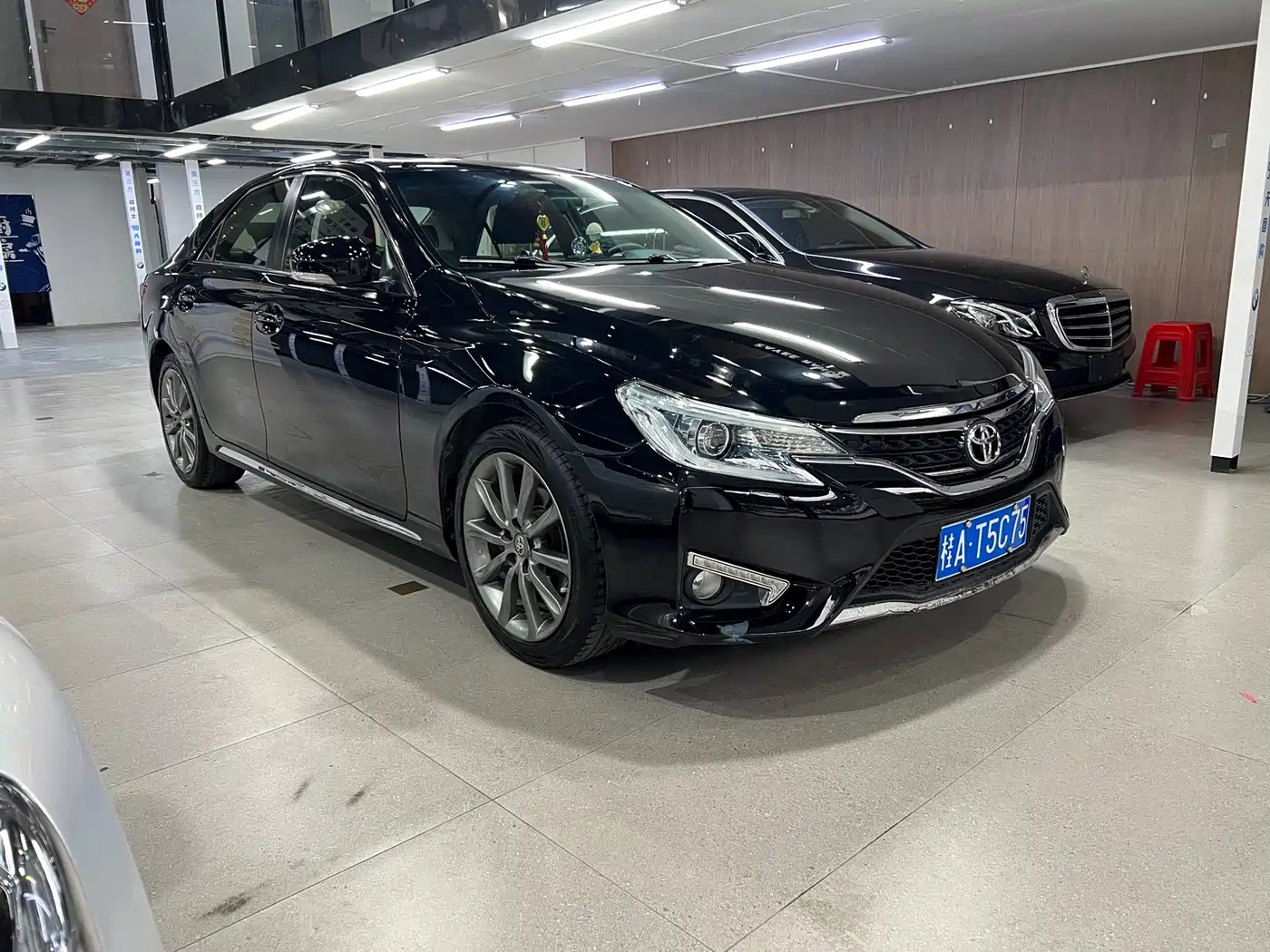 Toyota Reiz 2013 2.5V Premium Edition фото 3