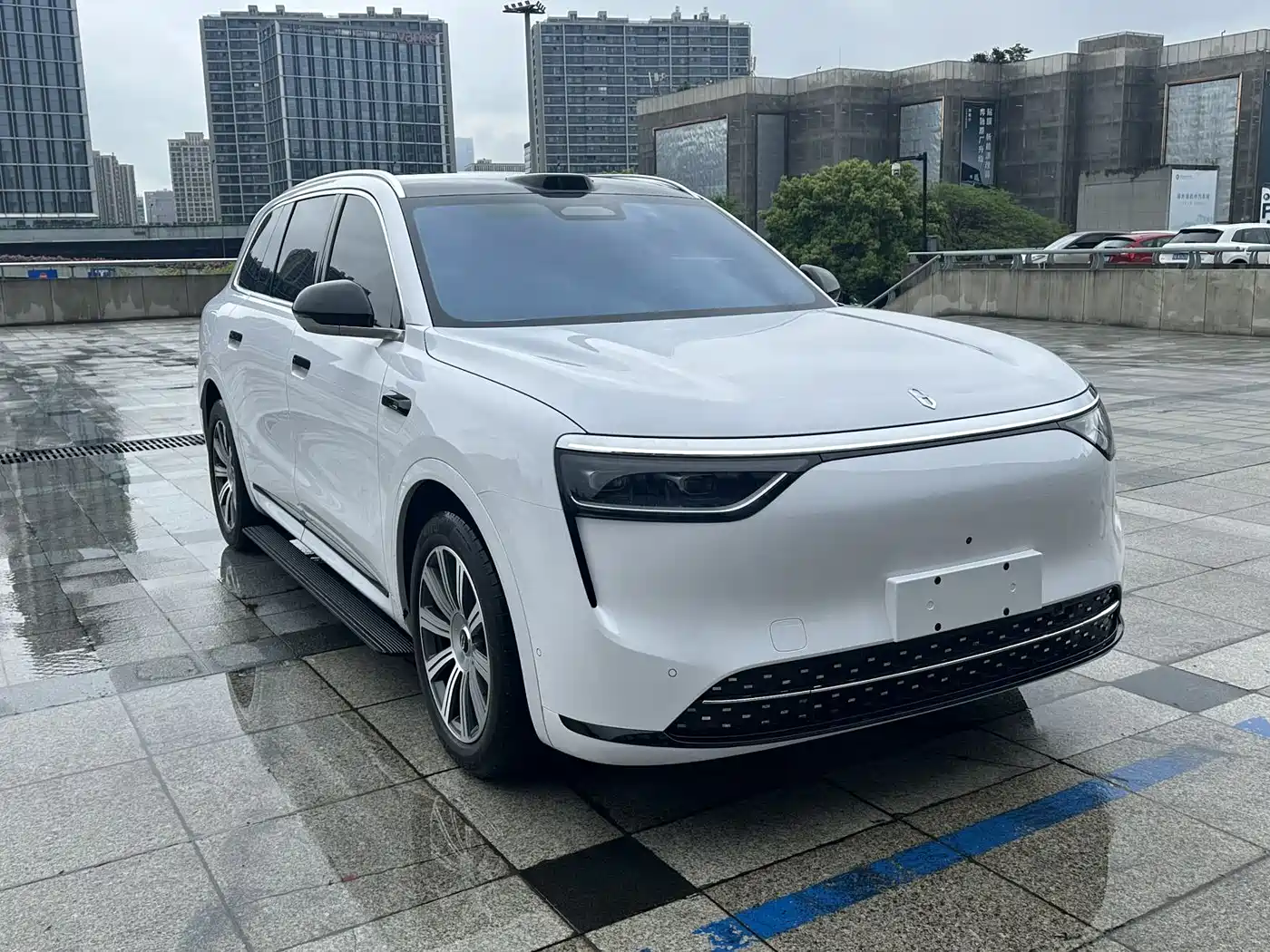 AITO Wenjie AITO M8 2025 Range Extender Max+ Edition 53.4kWh 5-seater фото 3