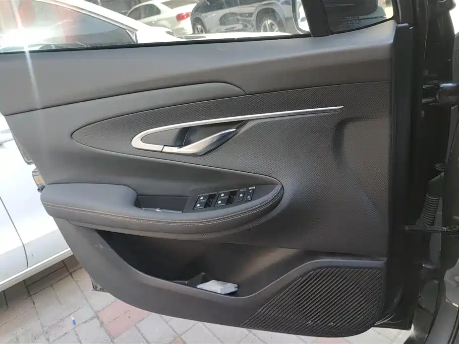 CHANGAN UNI-T