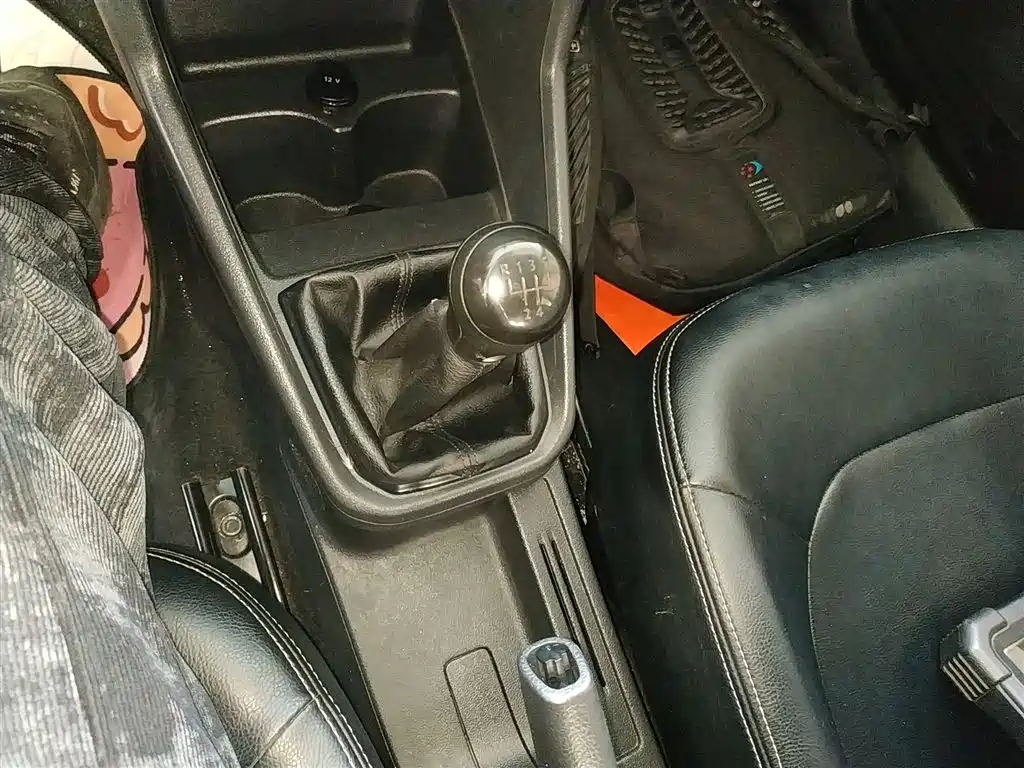 Volkswagen Santana 2016 1.4L Manual Trend Edition фото 14
