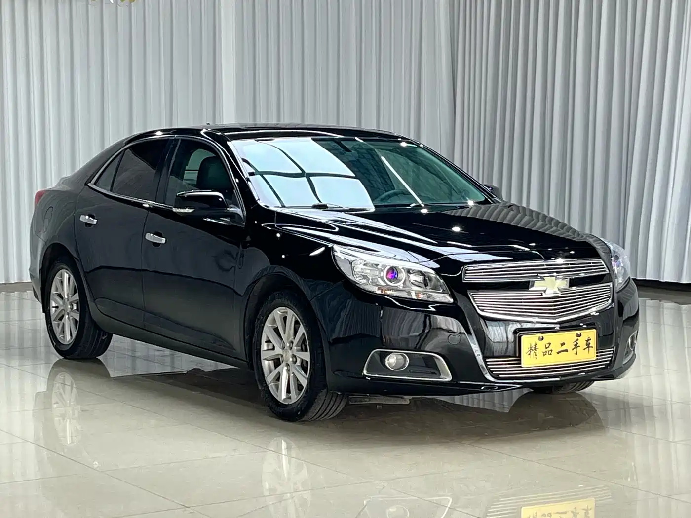 Chevrolet Malibu 2013 2.0L Automatic Luxury Edition фото 3