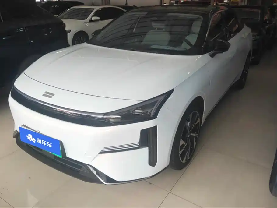 Geely Galaxy Galaxy L6 2023 125km Starship