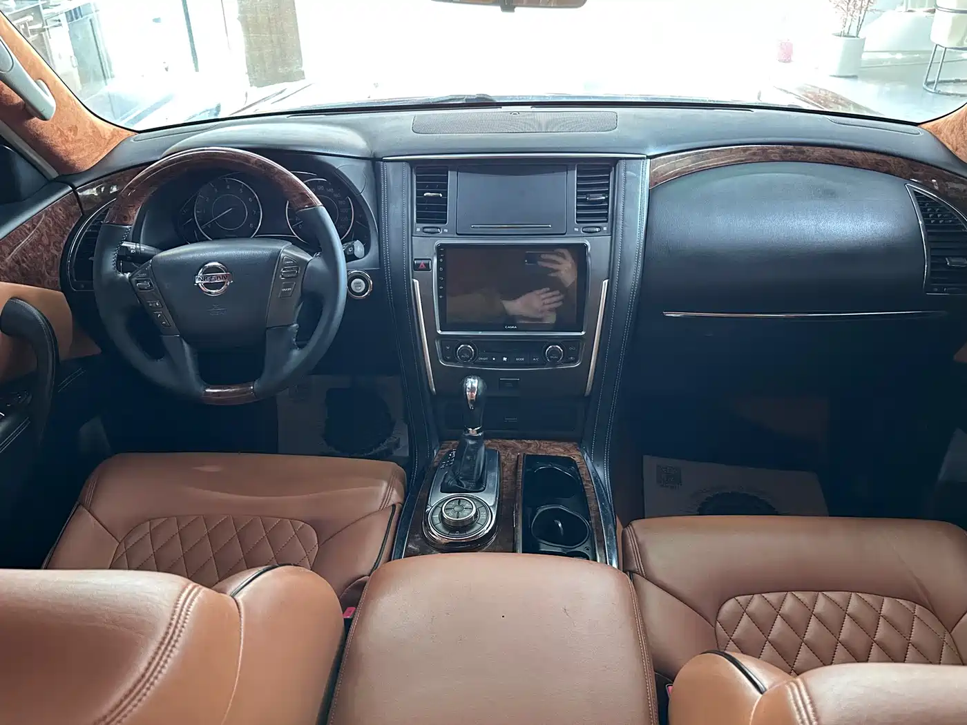 Nissan Patrol 2018 4.0L Leadership фото 6