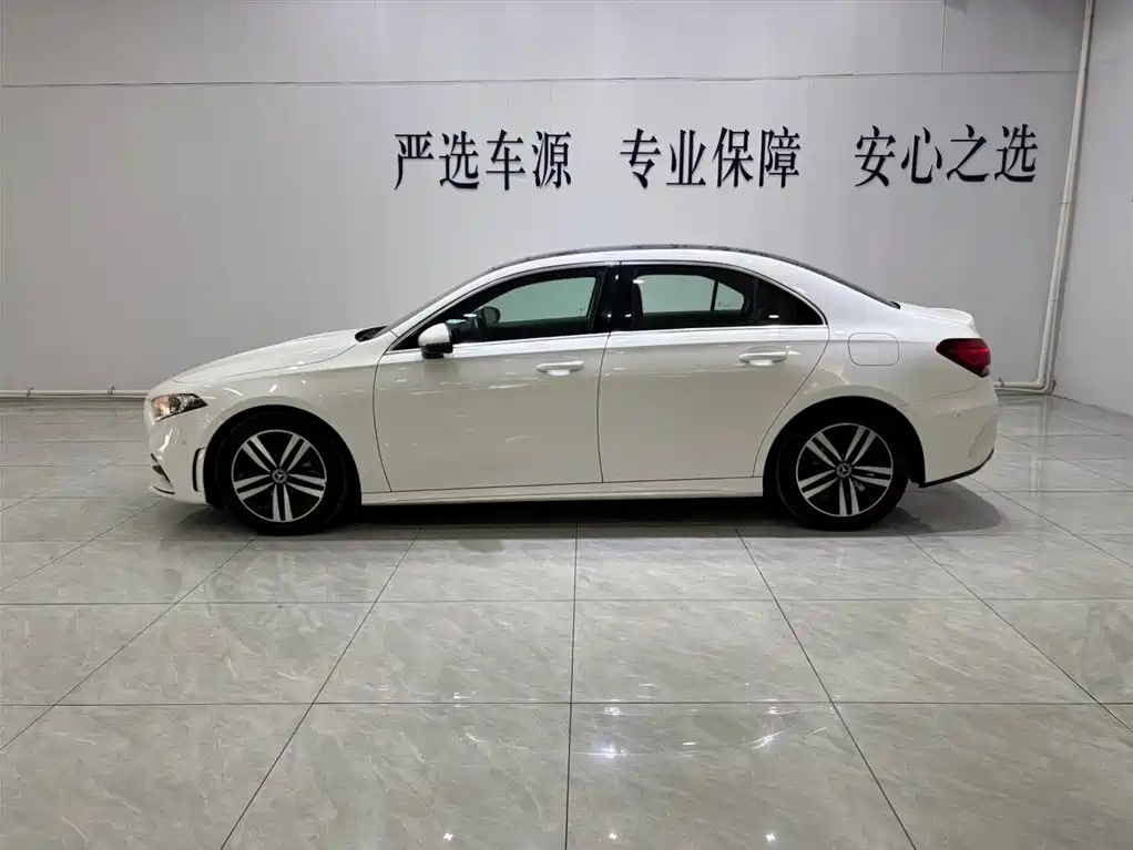 Mercedes-Benz A-Class 2019 A 180 L Sport Sedan фото 15