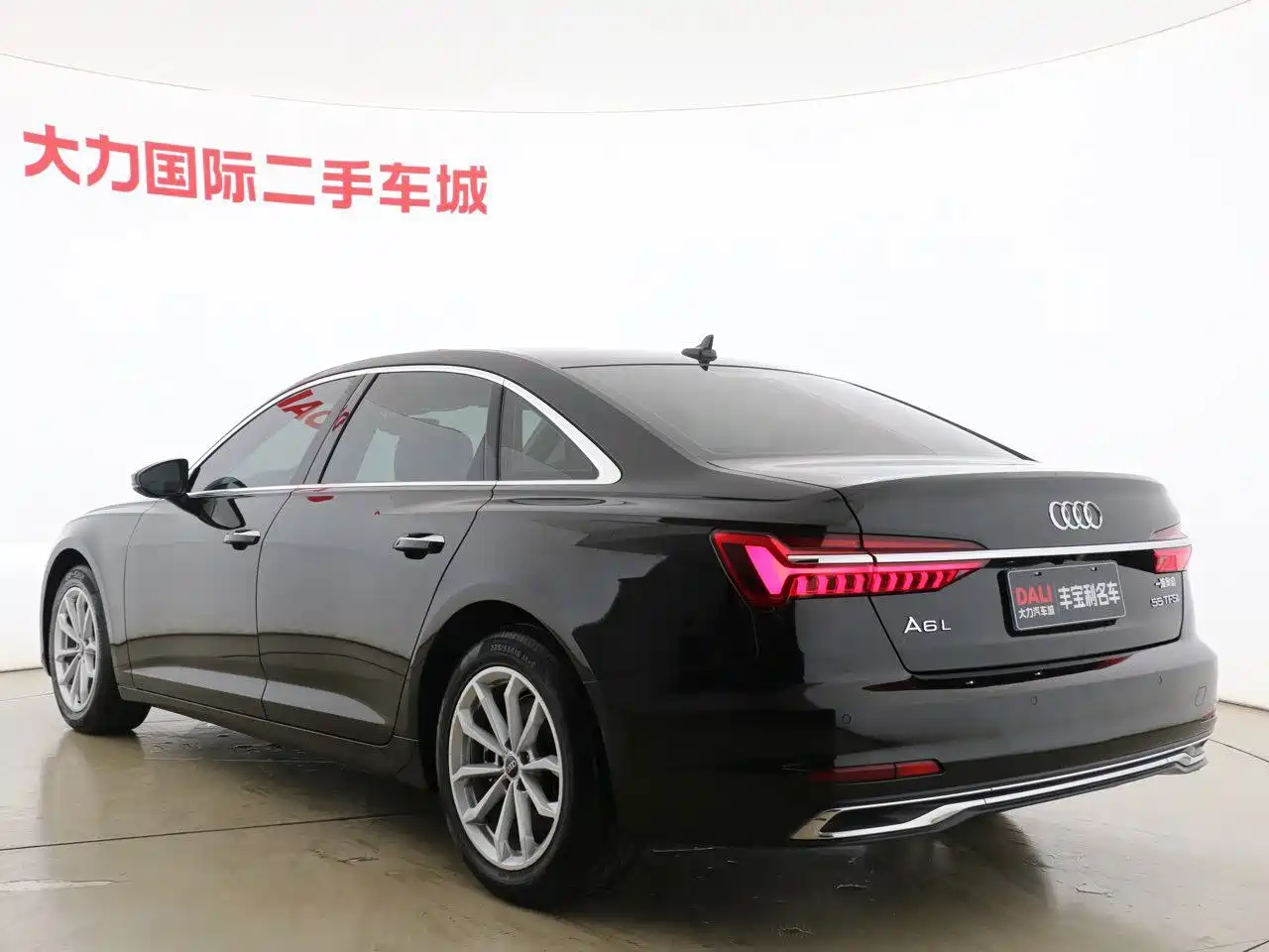 Photo 14 - Audi A6L