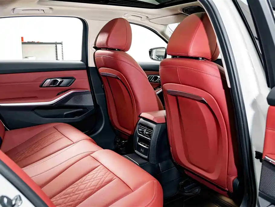 BMW 3 Series 2025 325Li M Sport Package фото 21