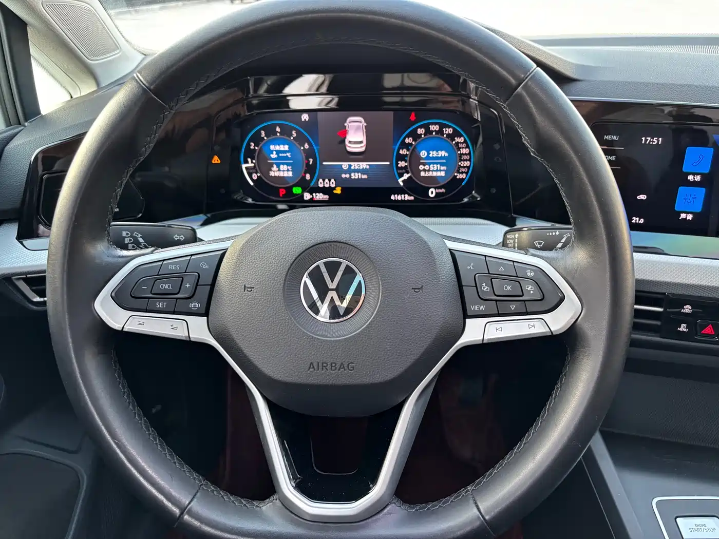 Volkswagen Golf 2021 280TSI DSG 30th Anniversary Edition фото 11