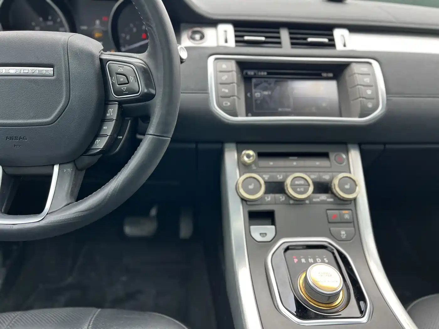 Land Rover Range Rover Evoque 2017 2.0T SE PLUS Smart Enjoy Edition фото 10